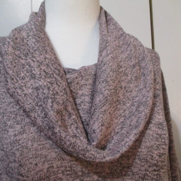 Cowl Neck Shark bit Bottom Mid Sleeve Top - Picture 2 of 8